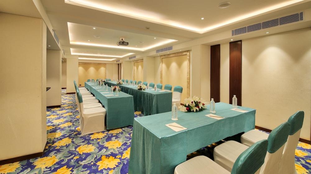 Golden Tulip Essential Jaipur Hotel Exterior photo