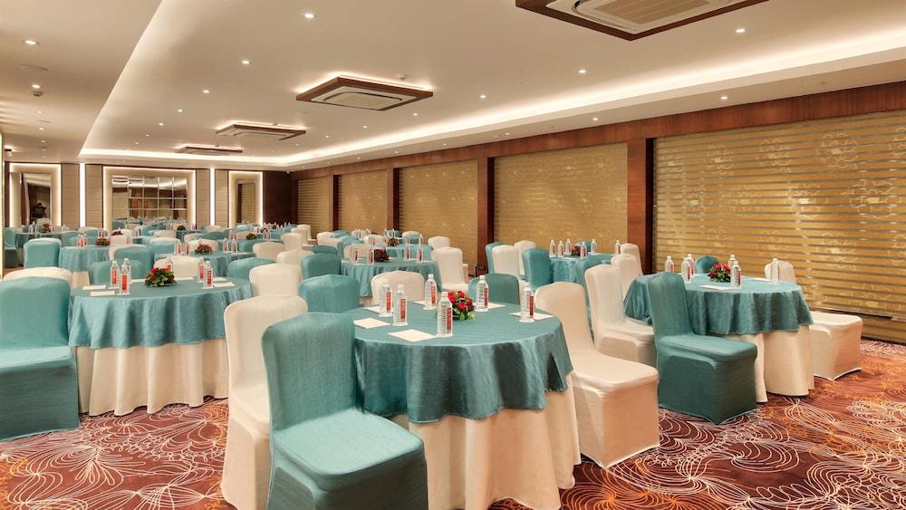 Golden Tulip Essential Jaipur Hotel Exterior photo